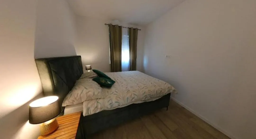 New Apartman P & B Διαμέρισμα Τρογκίρ